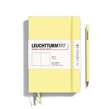 Leuchtturm1917 Not Defteri Orta Boy (A5), Yumuşak Kapak, 121 Numaralandırılmış Sayfa, Vanilya - Düz