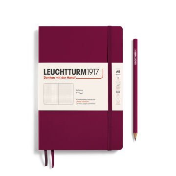 Leuchtturm1917 Not Defteri Orta Boy (A5), Yumuşak Kapak, 121 Numaralandırılmış Sayfa, Liman Kırmızısı - Noktalı