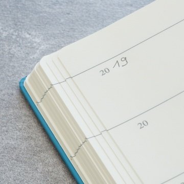 Leuchtturm1917 ''Some Lines a Day'' - 5 Yıllık Anı/Hatıra Defteri, Liman Kırmızısı