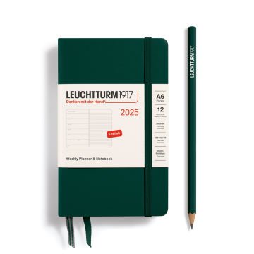 Leuchtturm1917 Cep Boy (A6) 12 Aylık Ajanda ve Not Defteri 2025 Sert Kapak, İngilizce, Orman Yeşili