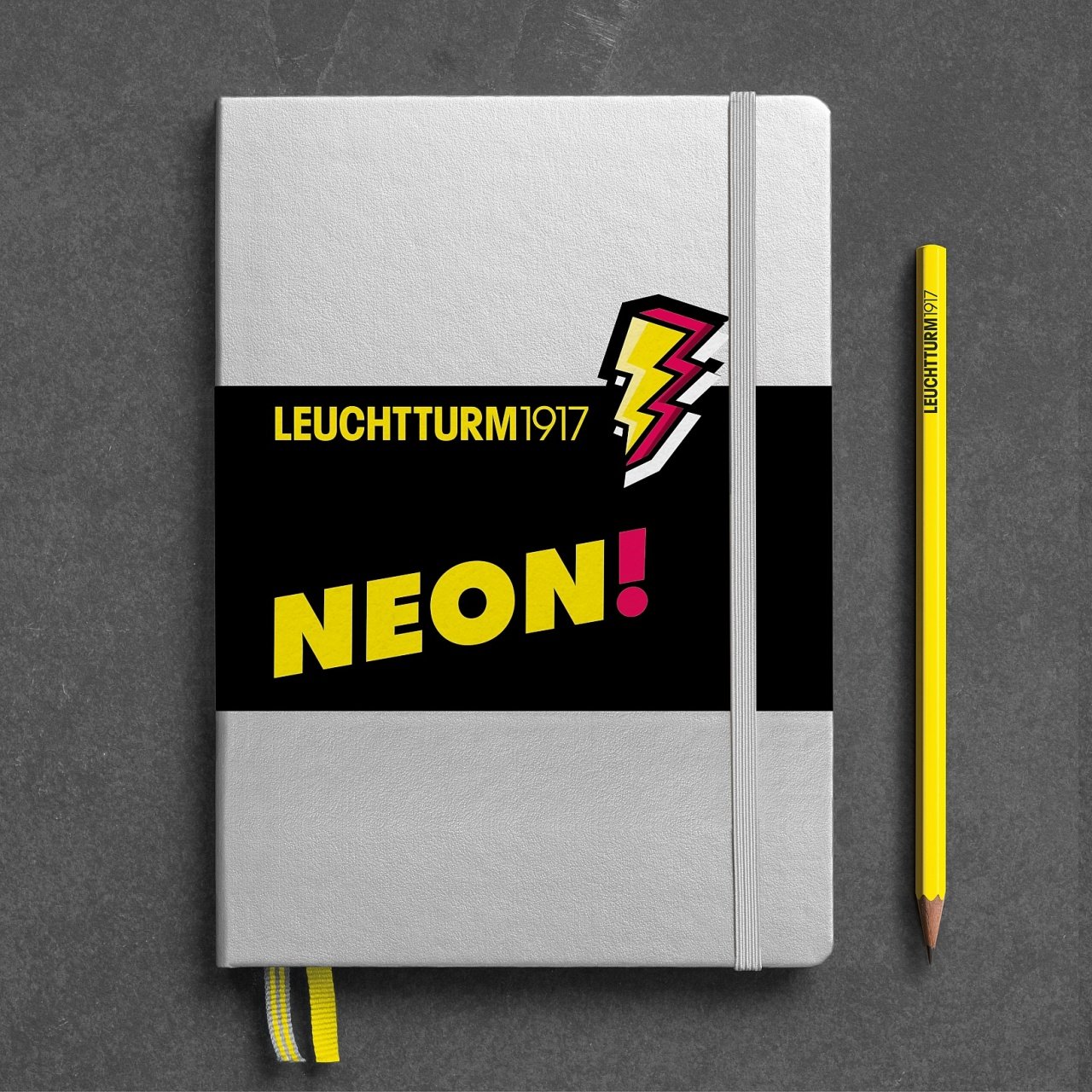 Leuchtturm1917 Not Defteri Orta Boy (A5), NEON - Antrasit Gri Sert Kapak, 251 Numaralandırılmış Sayfa, Neon Sarı