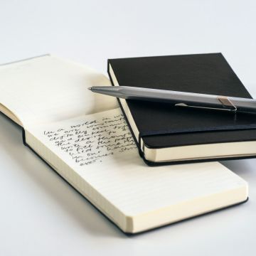 Leuchtturm1917 Reporter Cep Boy (A6), Sert Kapak, 94 Numaralandırılmış Sayfa,
