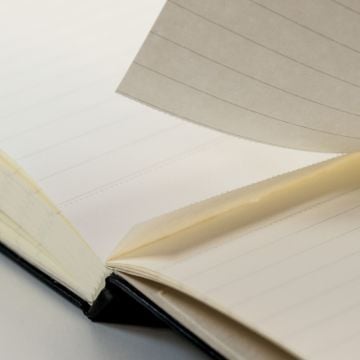 Leuchtturm1917 Reporter Cep Boy (A6), Sert Kapak, 94 Numaralandırılmış Sayfa,