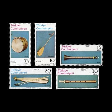 Instruments de musique turcs (13 octobre 1982) - Collection des timbres de la République de Turquie