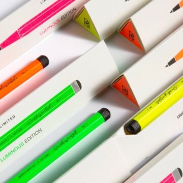 Leuchtturm1917 Luminous Limited Edition Serisi Drehgriffel Nr. 1, Siyah Mürekkepli Tükenmez Kalem, Fosforlu Renkler,