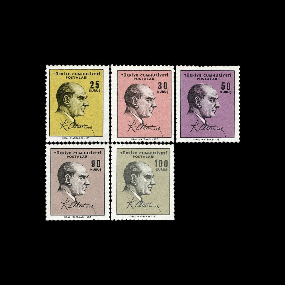 Марка с портретом Ататюрка, постоянная серия (21 ноября 1966) - Коллекция Республики Турция