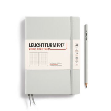 Leuchtturm1917 Doğal Renkler Serisi Not Defteri, Orta Boy (A5), Sert Kapak, 251 Numaralandırılmış Sayfa, Açık Gri - Noktalı
